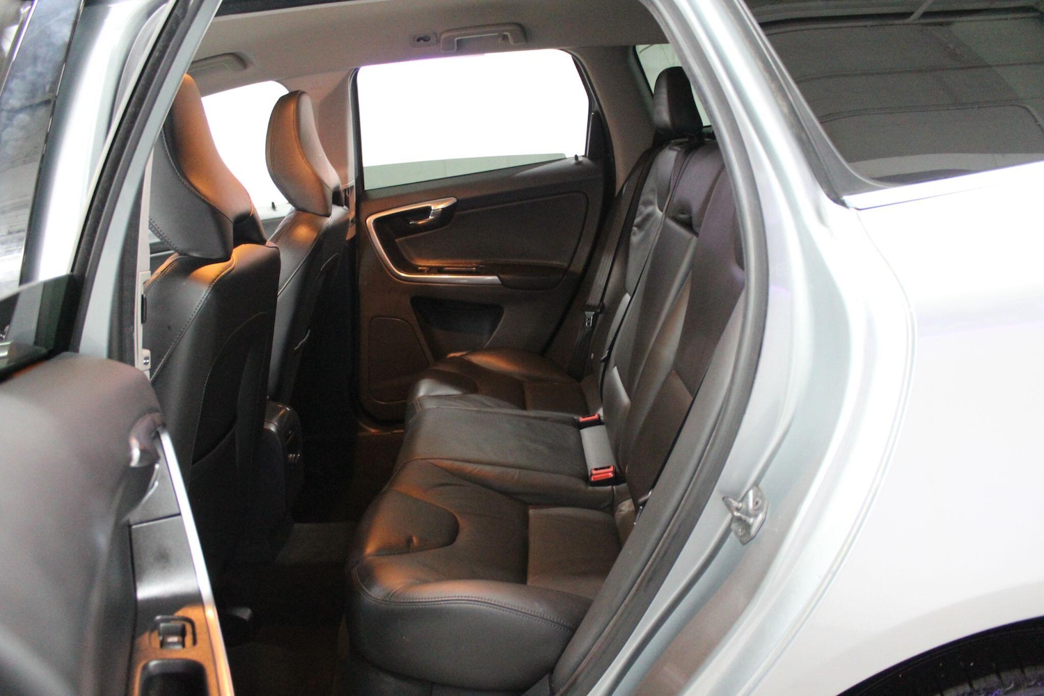 Used Volvo XC60 2015 for sale - 76899698: Photo 17