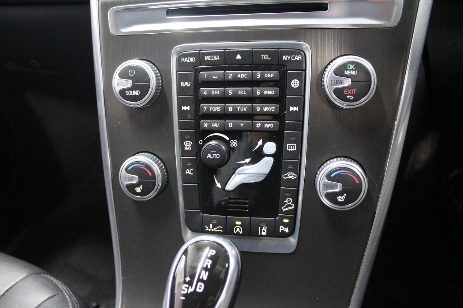 Used Volvo XC60 2015 for sale - 76899698: Photo 30