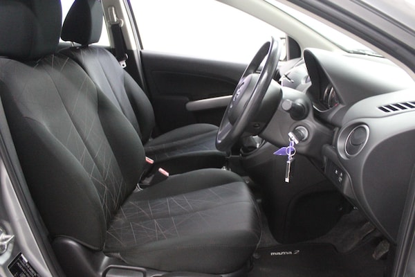 Used Mazda Mazda2 2015 for sale - 74498360: Photo 11