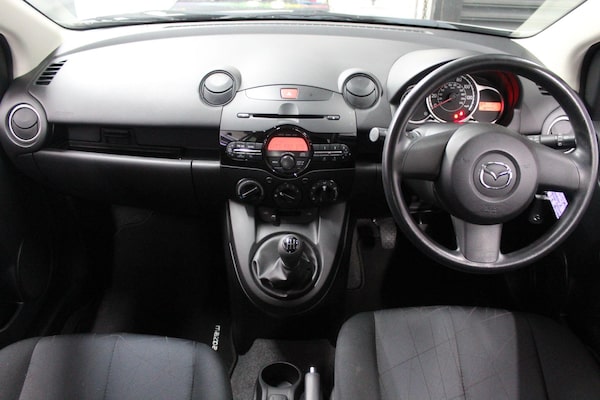 Used Mazda Mazda2 2015 for sale - 74498360: Photo 20