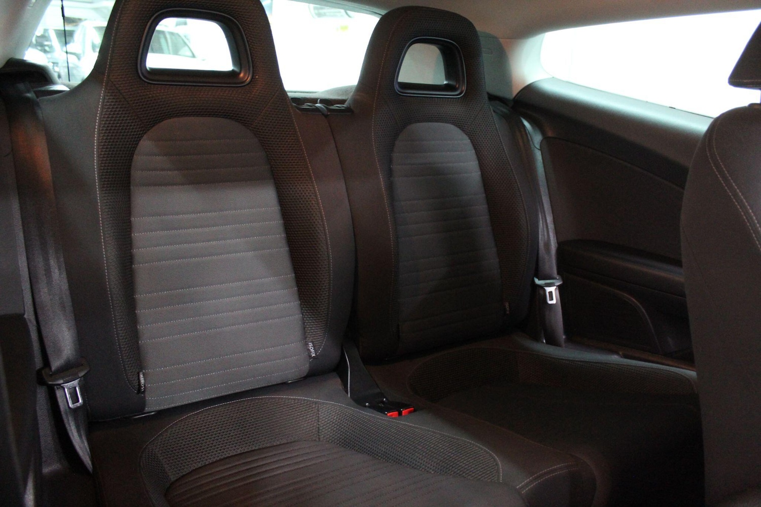 Used Volkswagen Scirocco 2010 for sale - 77625082: Photo 15