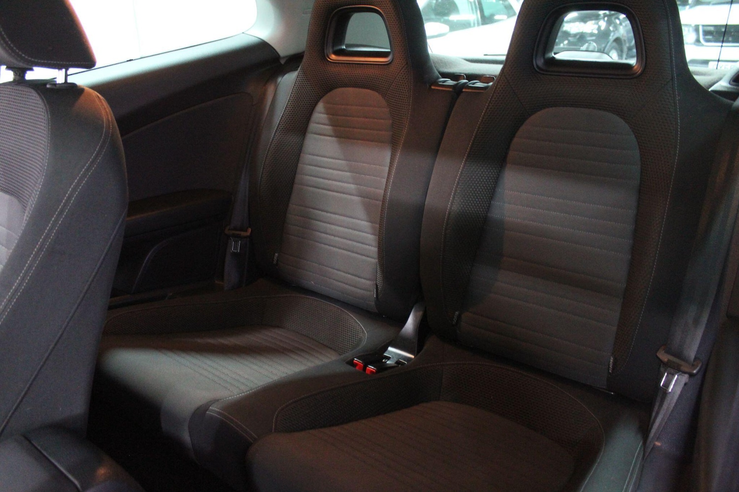 Used Volkswagen Scirocco 2010 for sale - 77625082: Photo 16