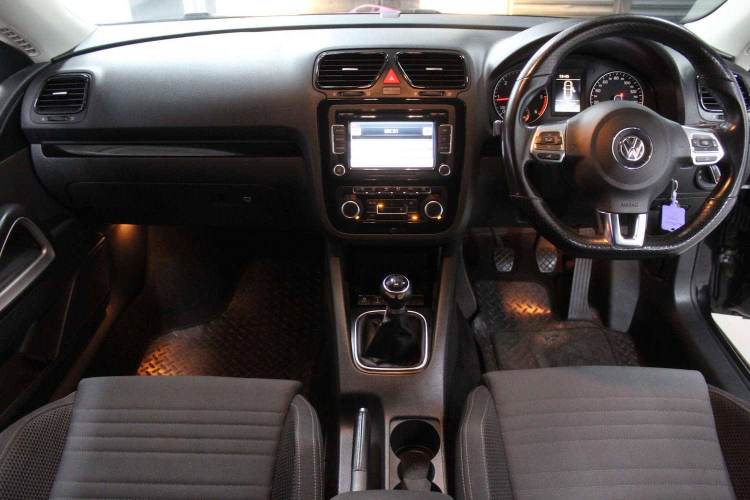 Used Volkswagen Scirocco 2010 for sale - 77625082: Photo 18