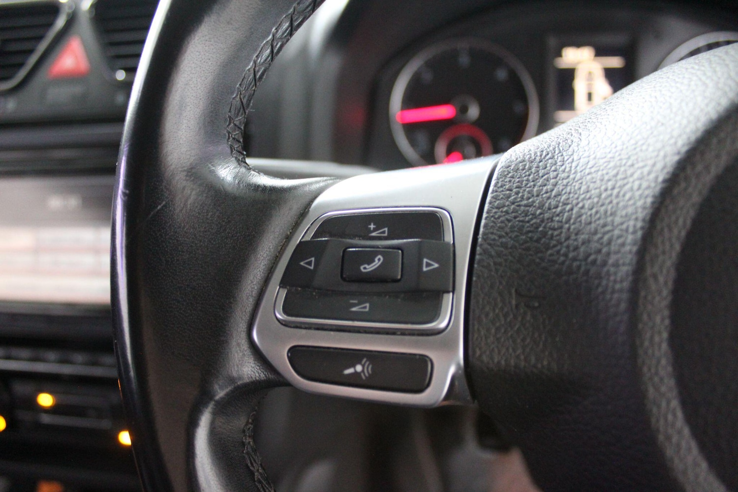 Used Volkswagen Scirocco 2010 for sale - 77625082: Photo 28