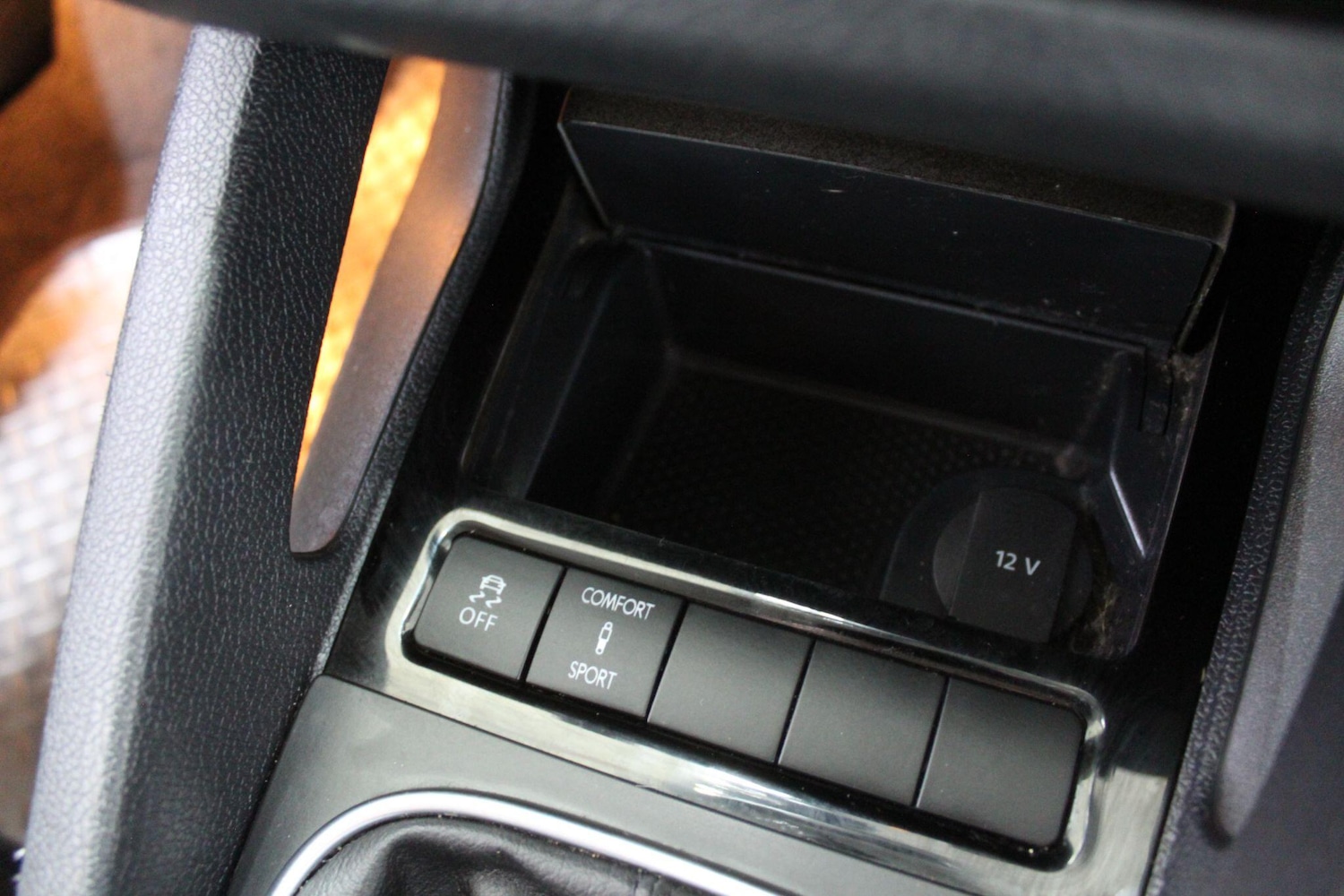 Used Volkswagen Scirocco 2010 for sale - 77625082: Photo 30