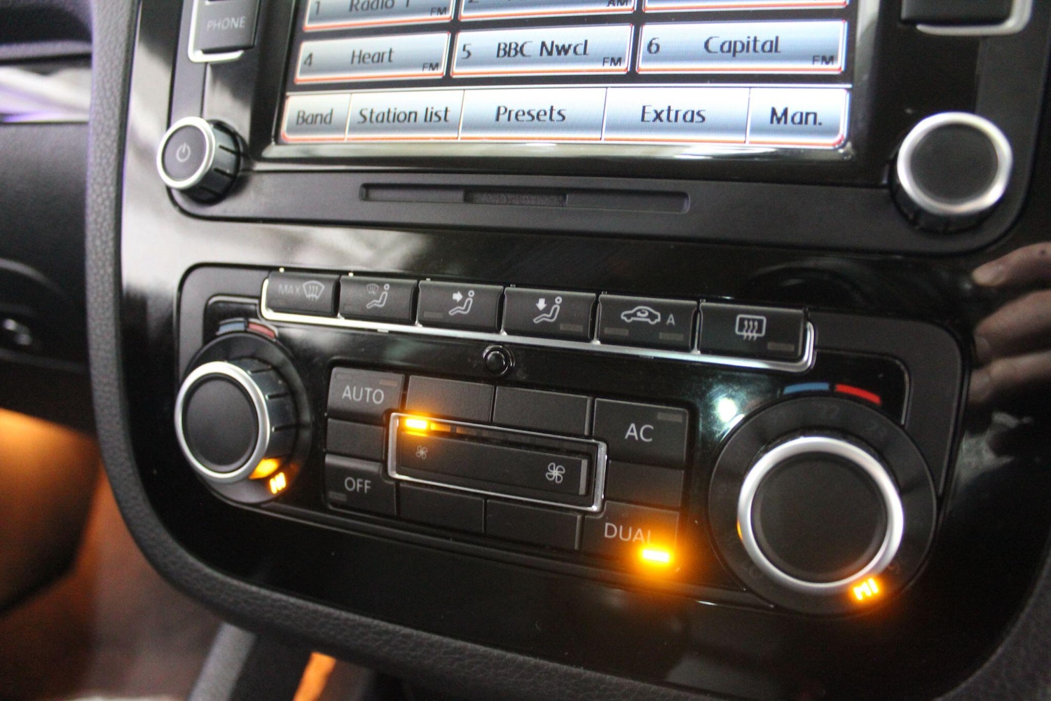 Used Volkswagen Scirocco 2010 for sale - 77625082: Photo 32