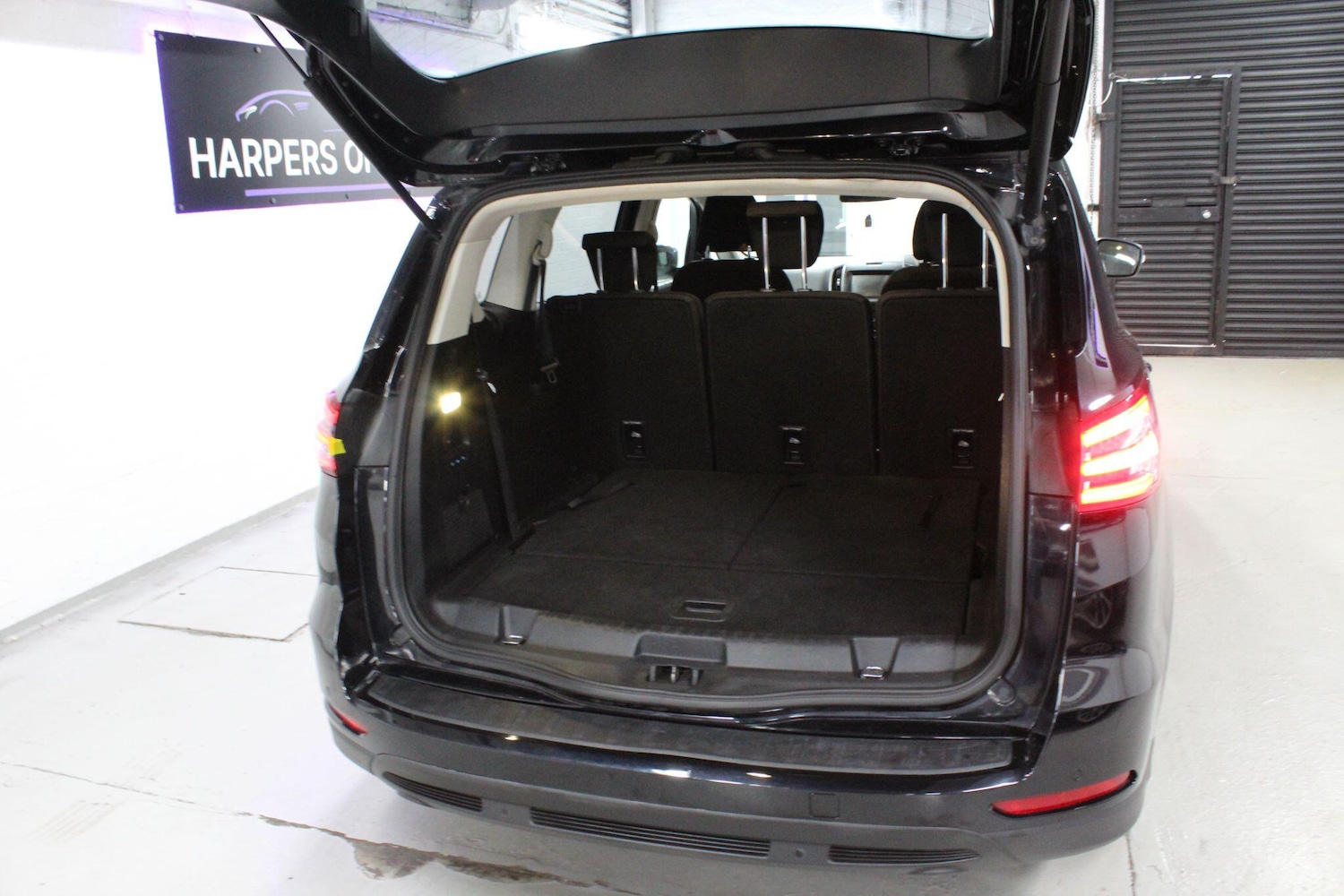 Used Ford S-Max 2015 for sale - 75539780: Photo 17