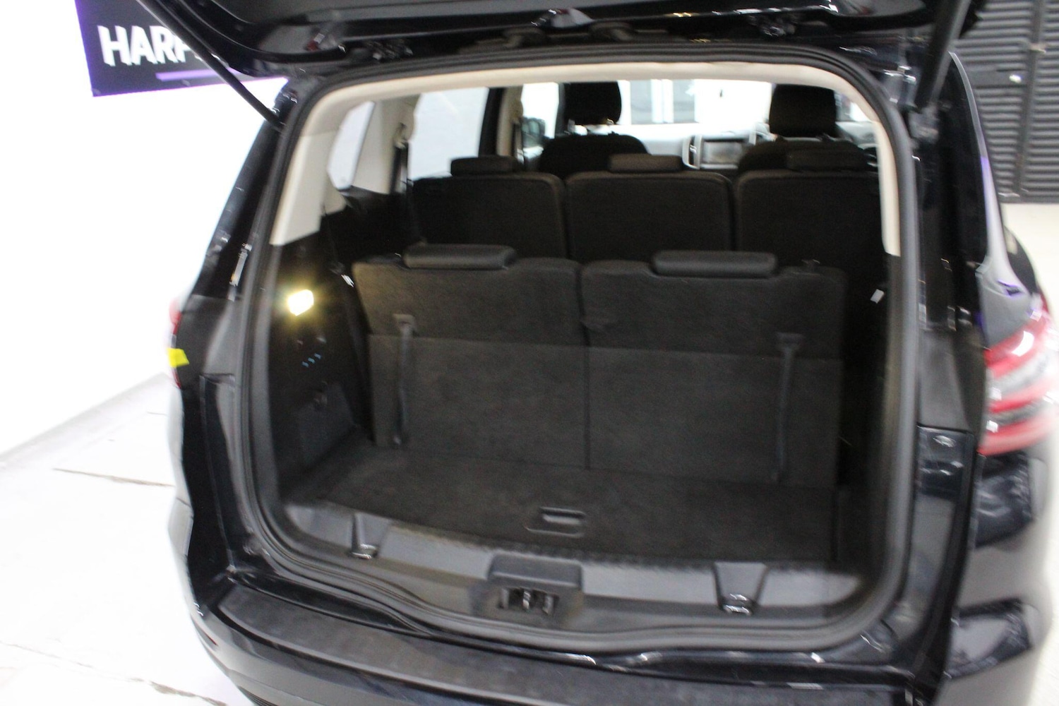 Used Ford S-Max 2015 for sale - 75539780: Photo 18