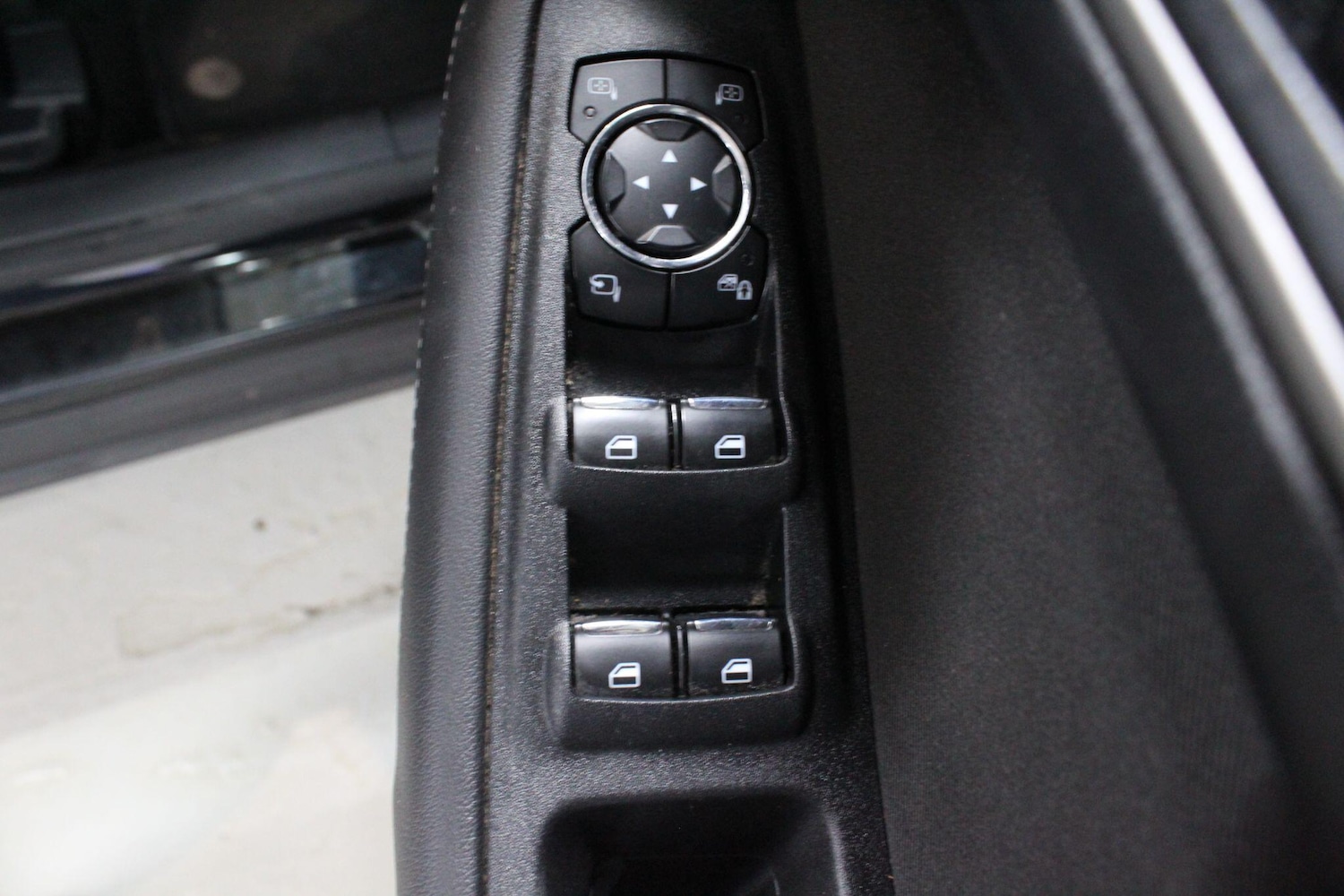 Used Ford S-Max 2015 for sale - 75539780: Photo 23