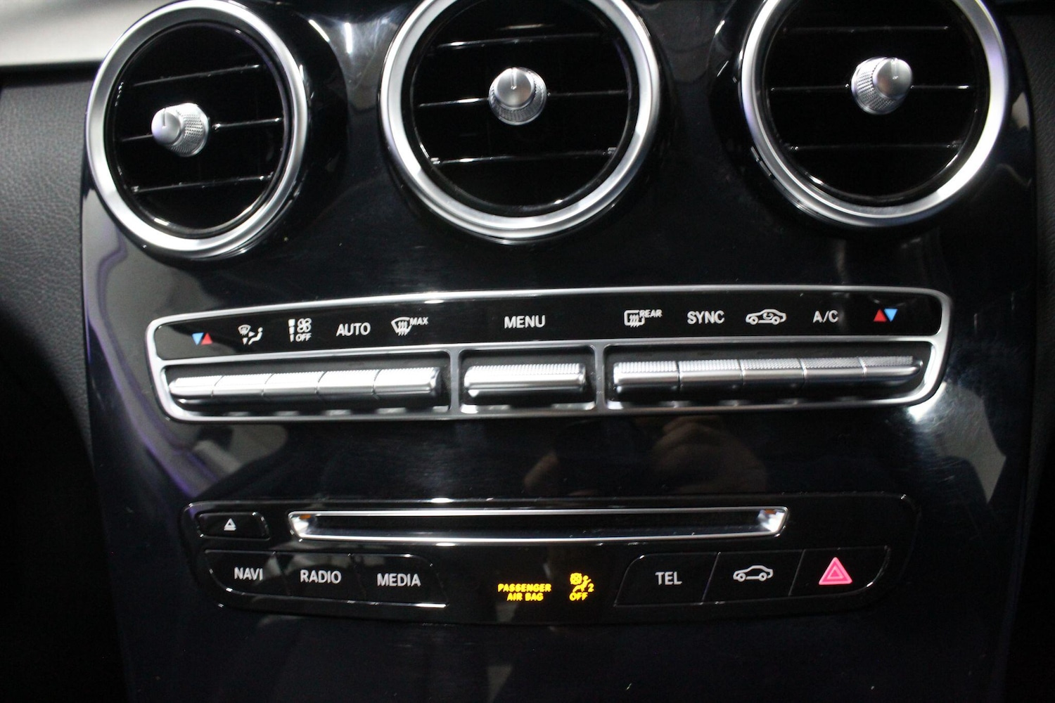 Used Mercedes-Benz C Class 2015 for sale - 77254642: Photo 32