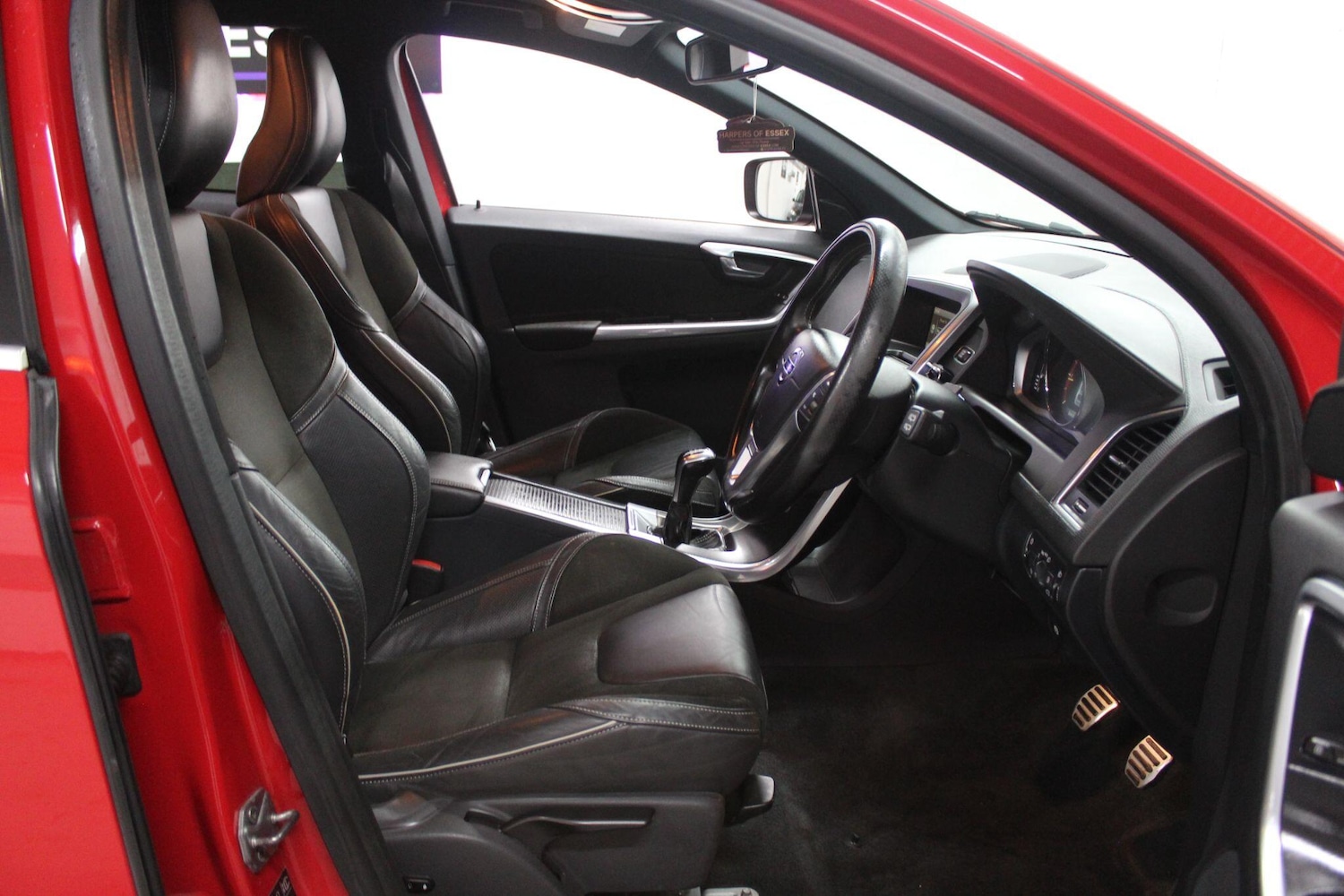 Used Volvo XC60 2016 for sale - 76887332: Photo 11