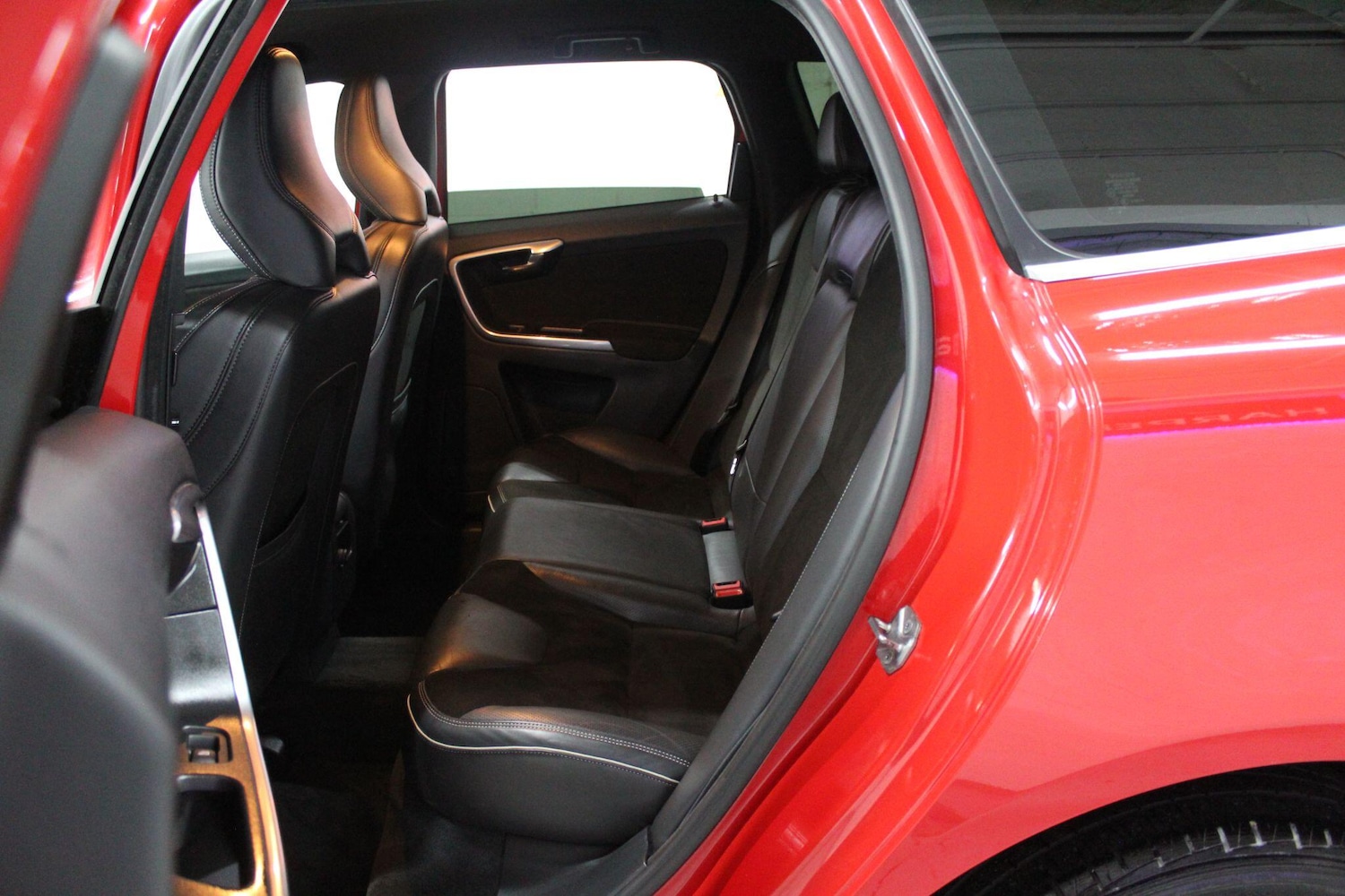 Used Volvo XC60 2016 for sale - 76887332: Photo 17