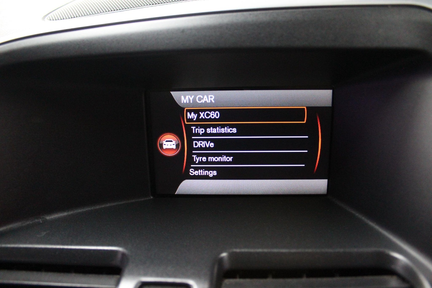 Used Volvo XC60 2016 for sale - 76887332: Photo 25