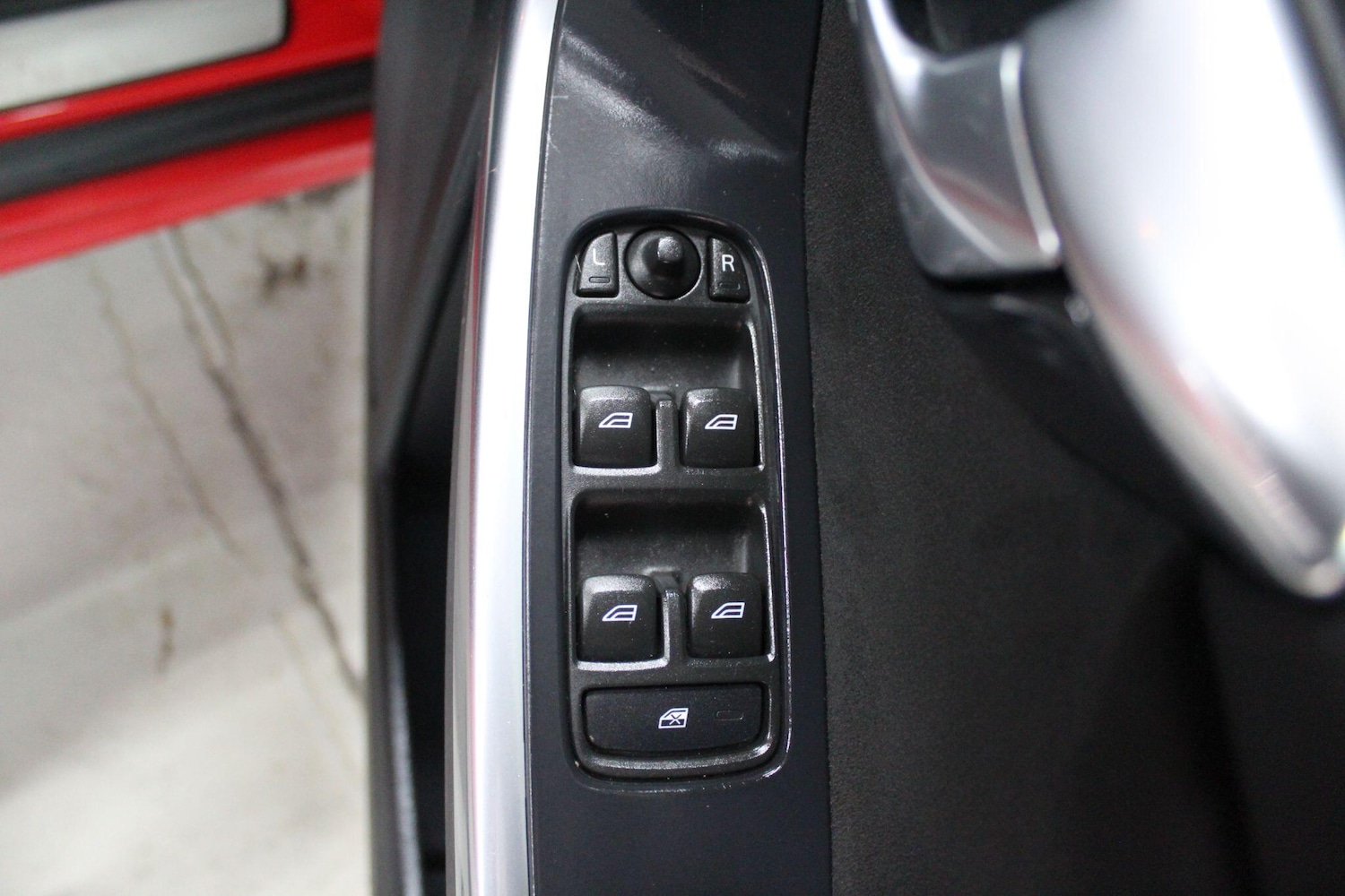 Used Volvo XC60 2016 for sale - 76887332: Photo 37