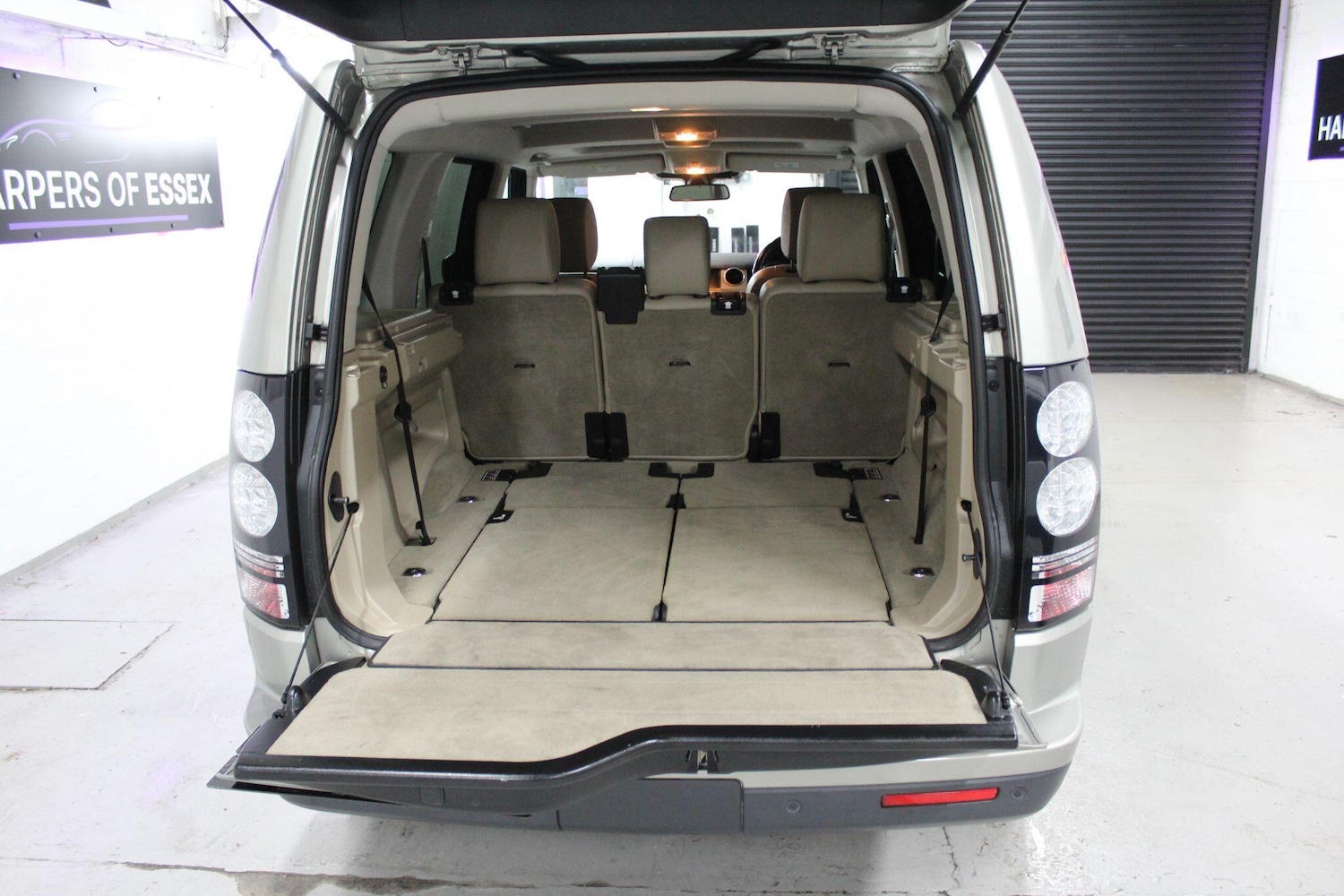 Used Land Rover Discovery 4 2014 for sale - 76976659: Photo 24