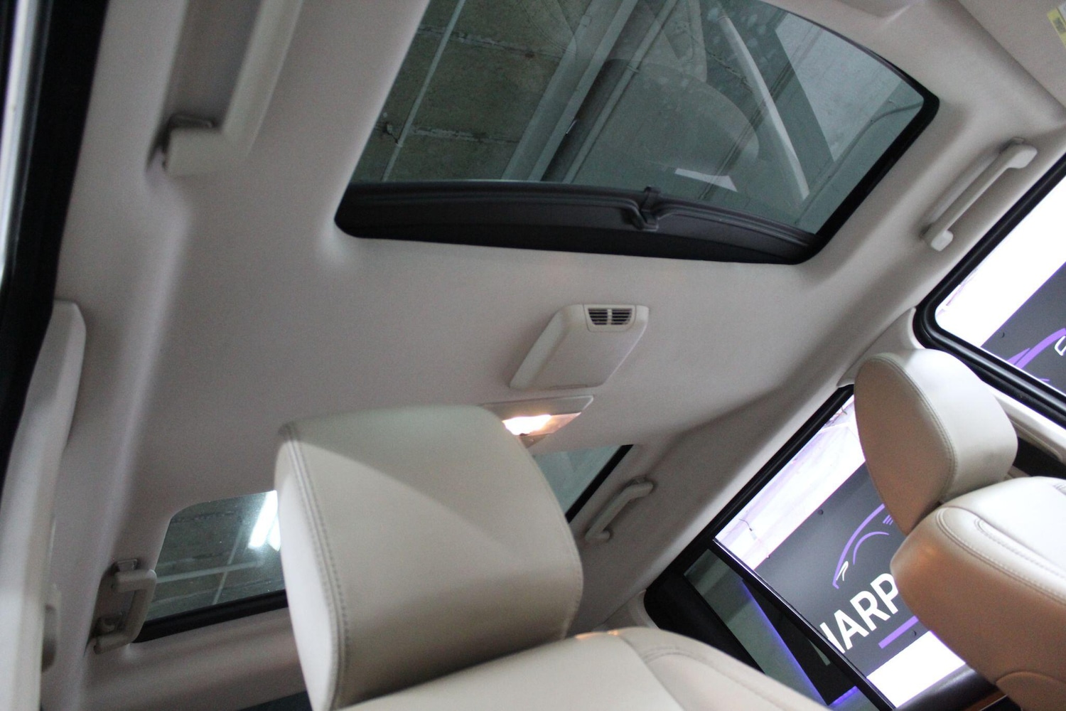 Used Land Rover Discovery 4 2014 for sale - 76976659: Photo 32