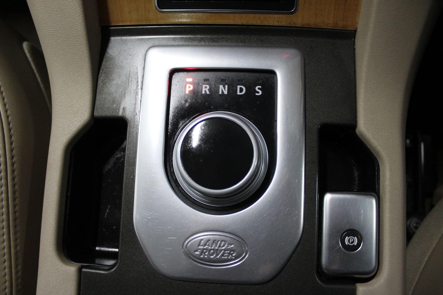 Used Land Rover Discovery 4 2014 for sale - 76976659: Photo 41