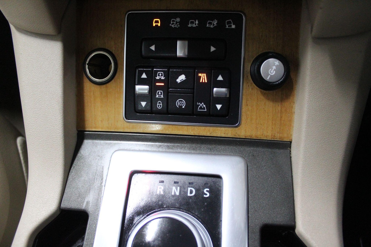 Used Land Rover Discovery 4 2014 for sale - 76976659: Photo 48