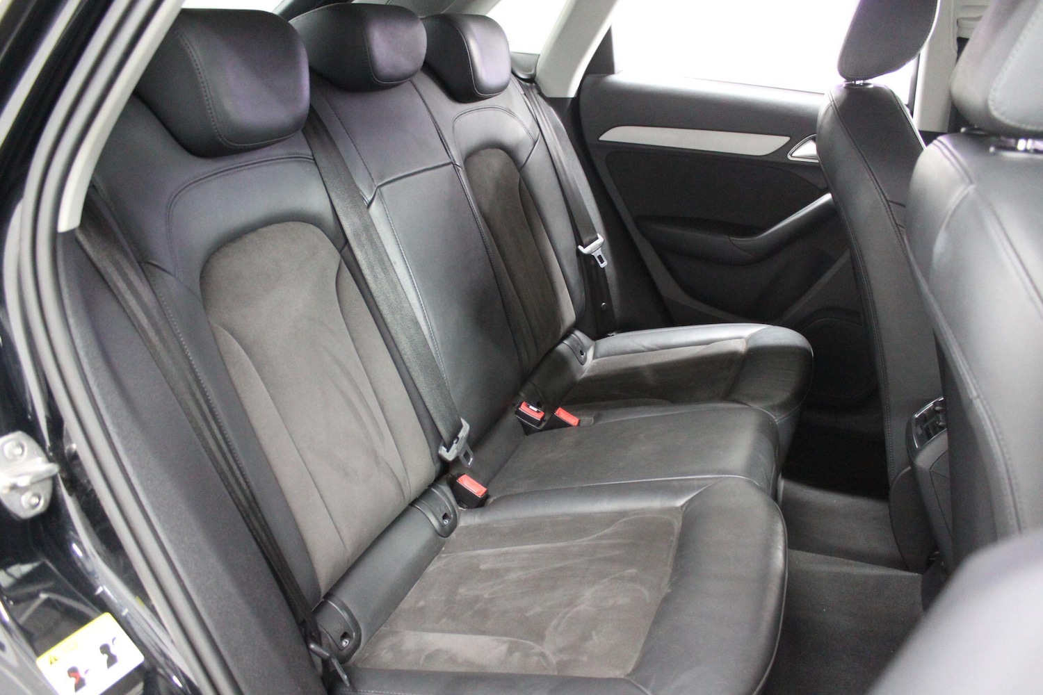 Used Audi Q3 2013 for sale - 77958264: Photo 16