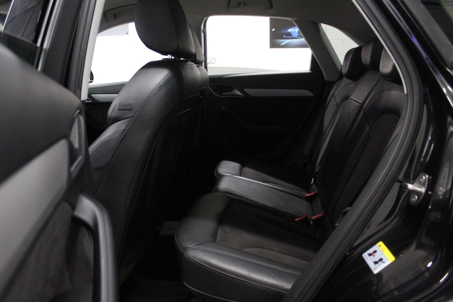 Used Audi Q3 2013 for sale - 77958264: Photo 17