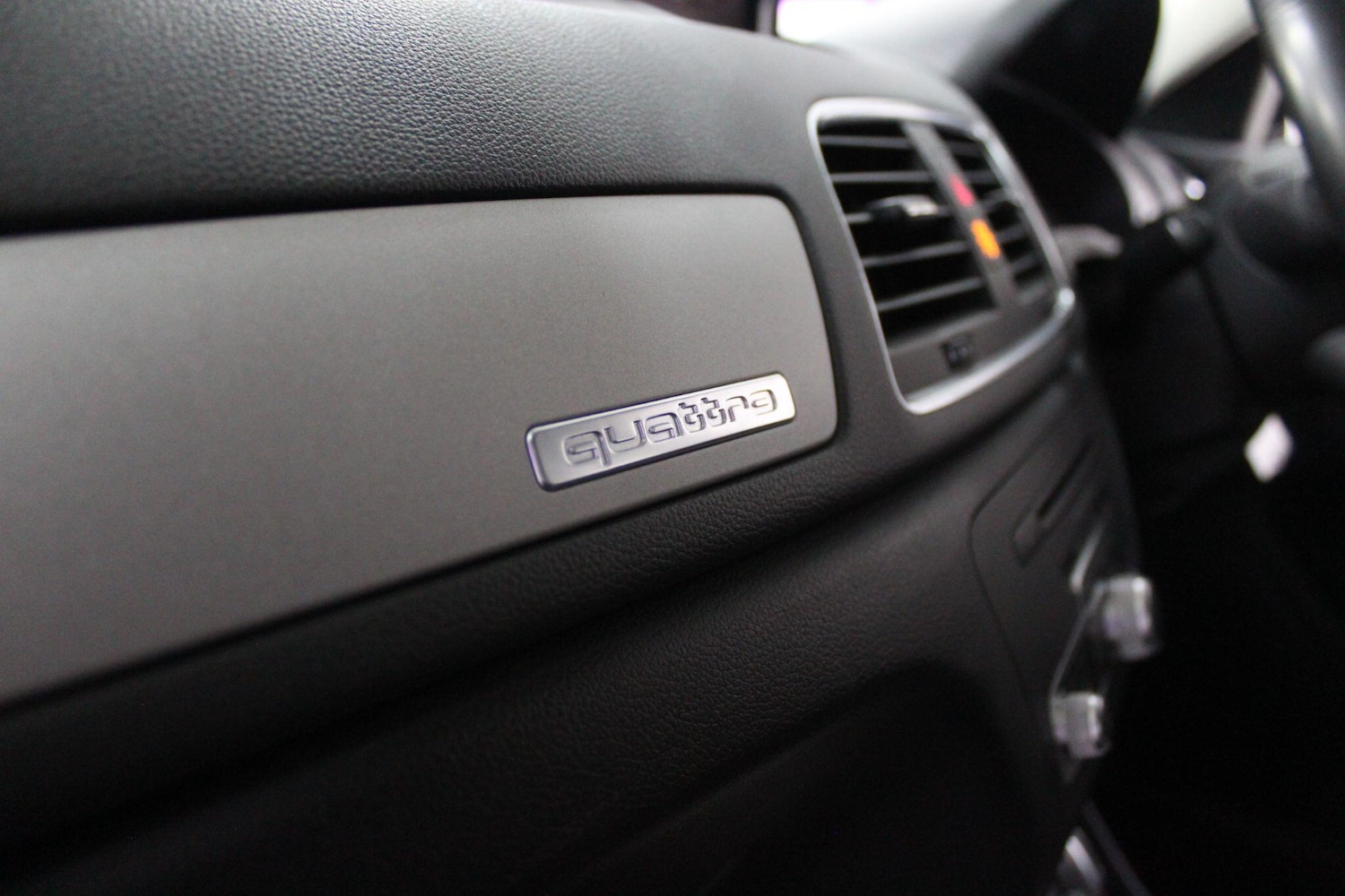 Used Audi Q3 2013 for sale - 77958264: Photo 30