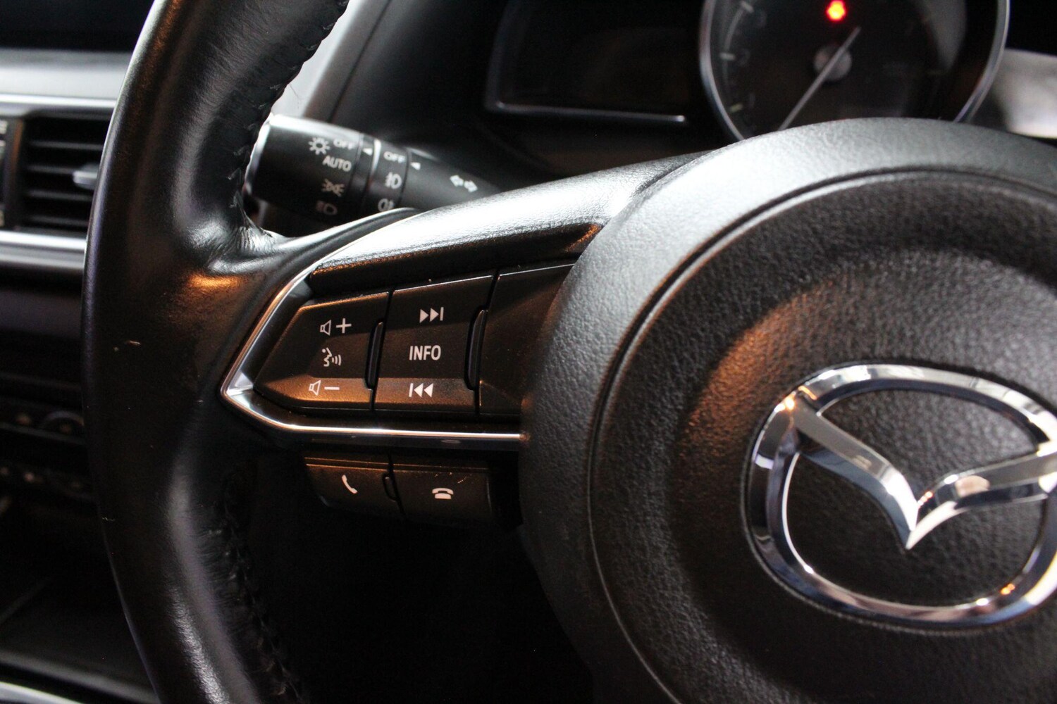 Used Mazda Mazda3 2017 for sale - 75964392: Photo 32