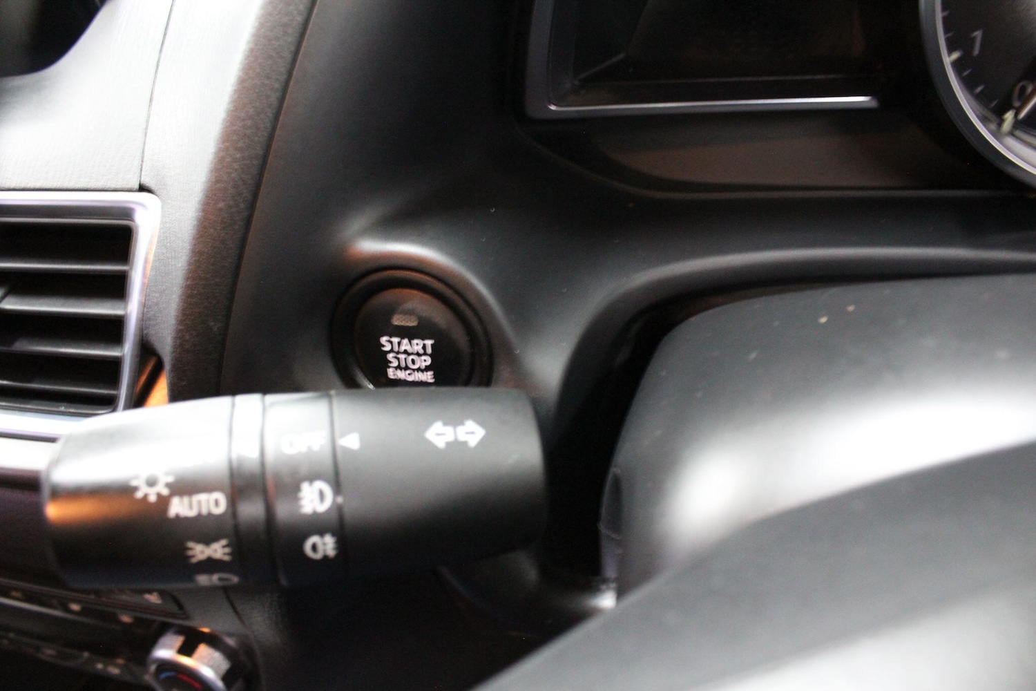 Used Mazda Mazda3 2017 for sale - 75964392: Photo 34