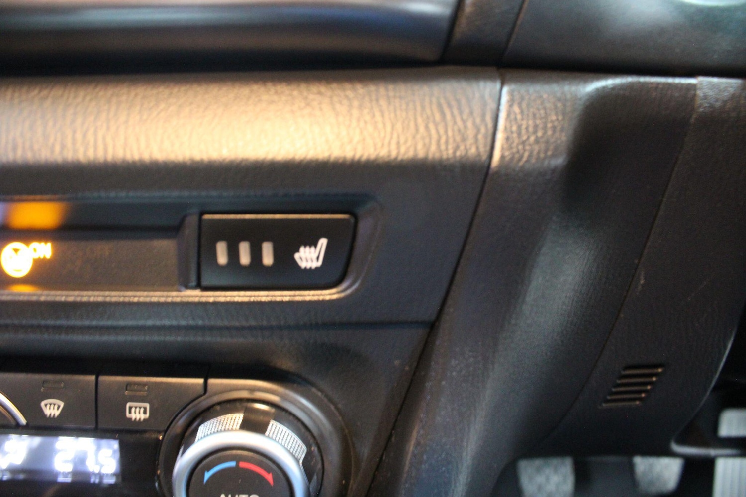 Used Mazda Mazda3 2017 for sale - 75964392: Photo 39