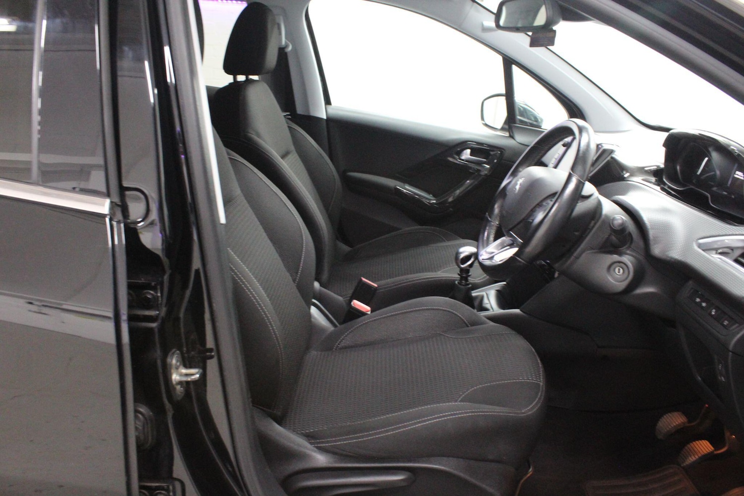 Used Peugeot 208 2019 for sale - 76138427: Photo 21