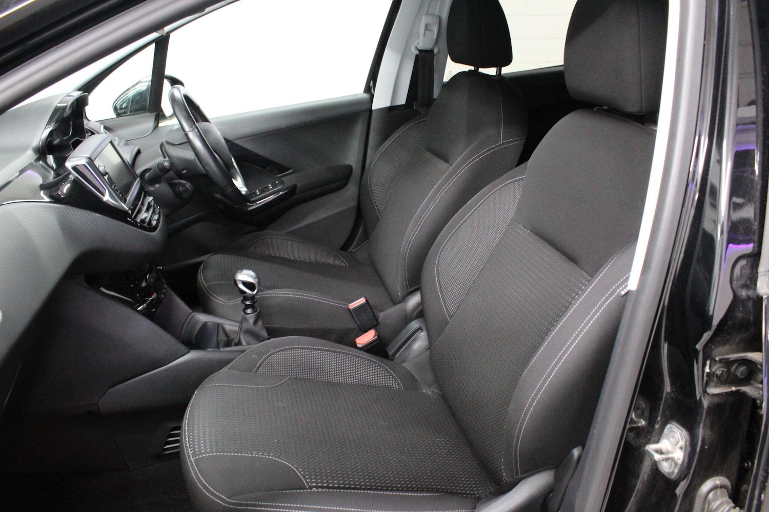 Used Peugeot 208 2019 for sale - 76138427: Photo 31