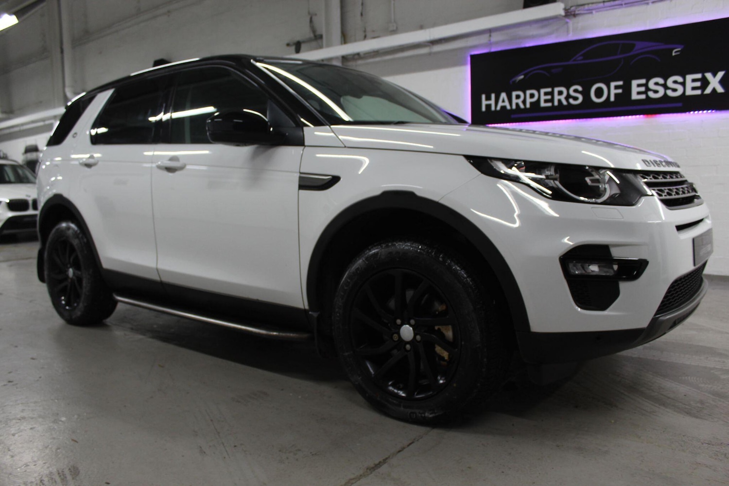 Used Land Rover Discovery Sport 2017 for sale - 76865854: Photo 2