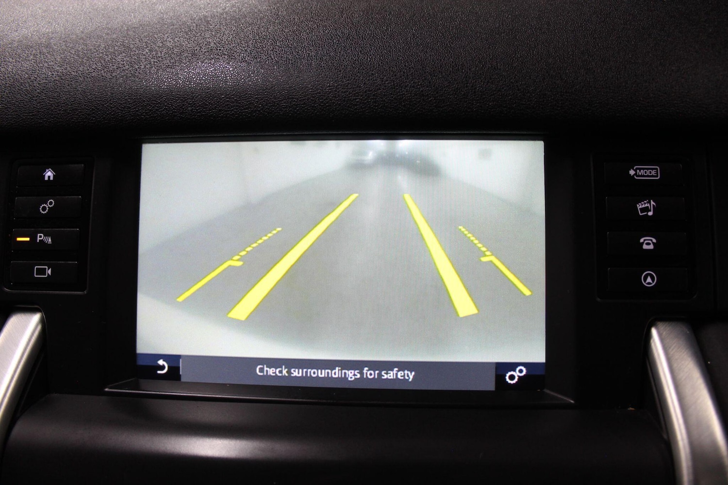 Used Land Rover Discovery Sport 2017 for sale - 76865854: Photo 40