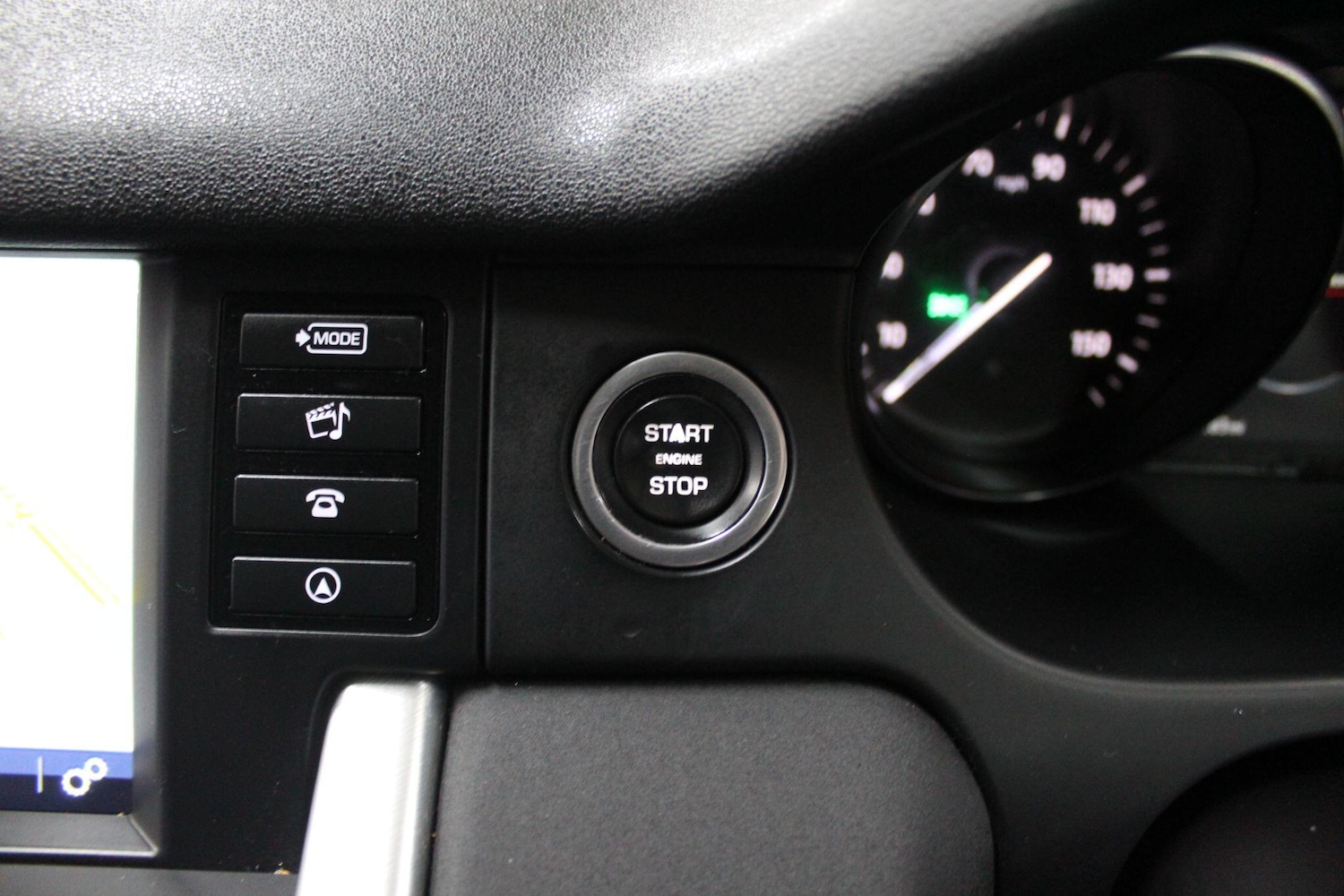 Used Land Rover Discovery Sport 2017 for sale - 76865854: Photo 41