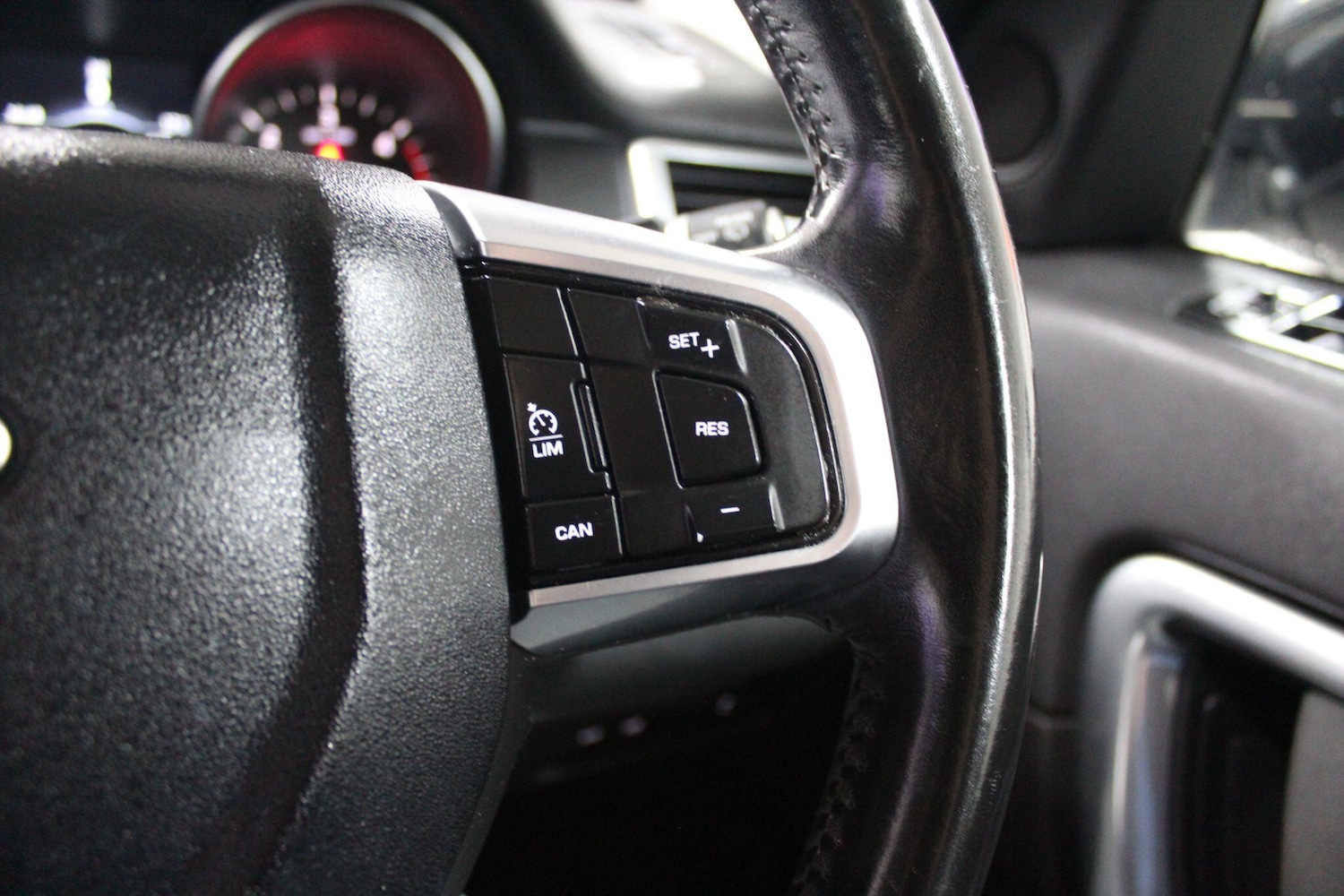 Used Land Rover Discovery Sport 2017 for sale - 76865854: Photo 43