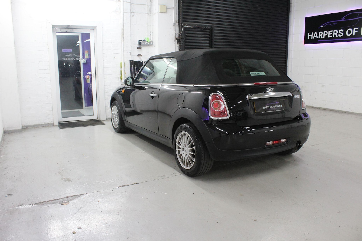 Used MINI Convertible 2014 for sale - 76059527: Photo 16