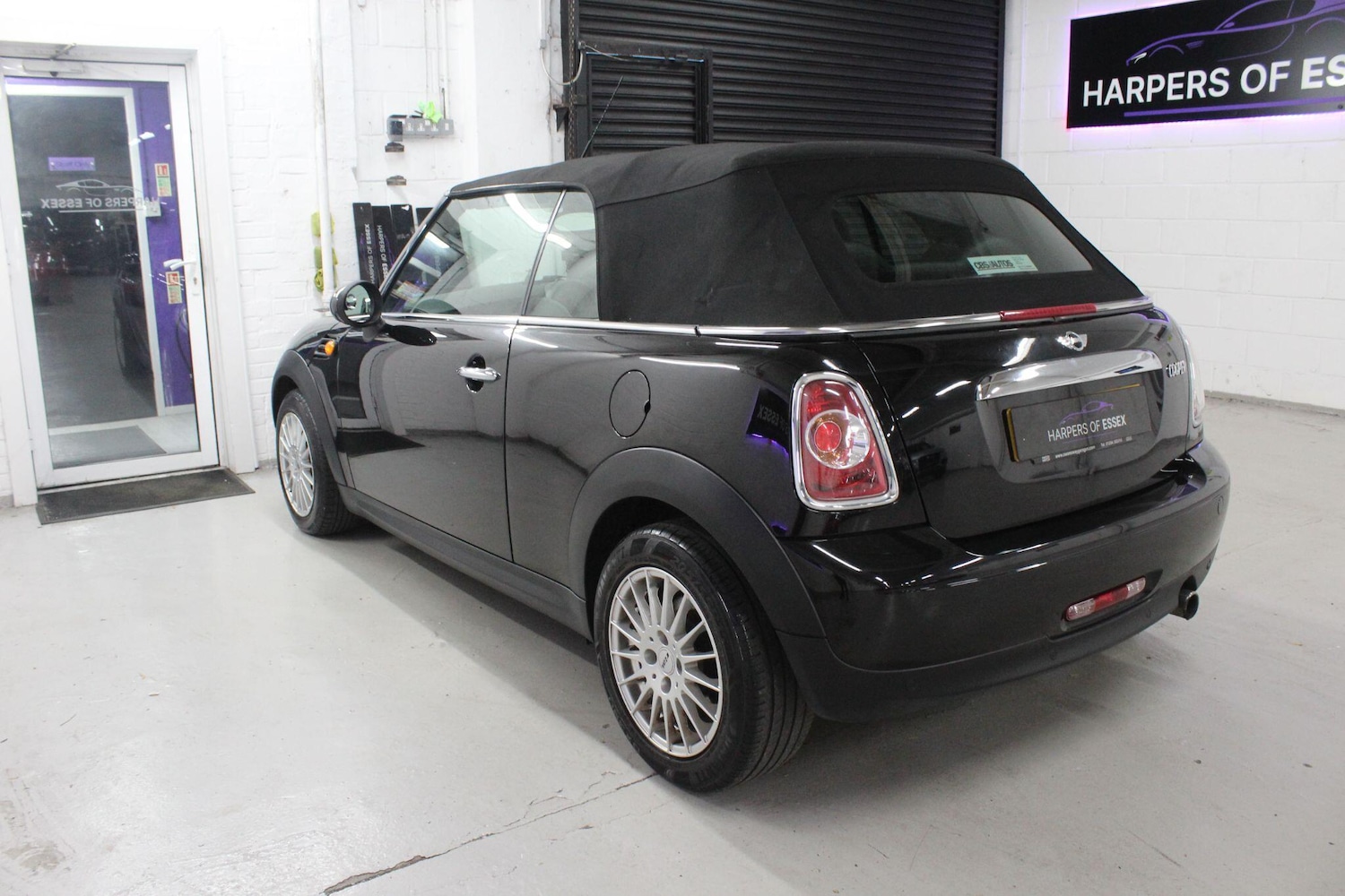 Used MINI Convertible 2014 for sale - 76059527: Photo 17