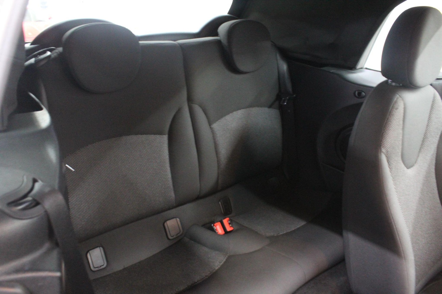 Used MINI Convertible 2014 for sale - 76059527: Photo 22