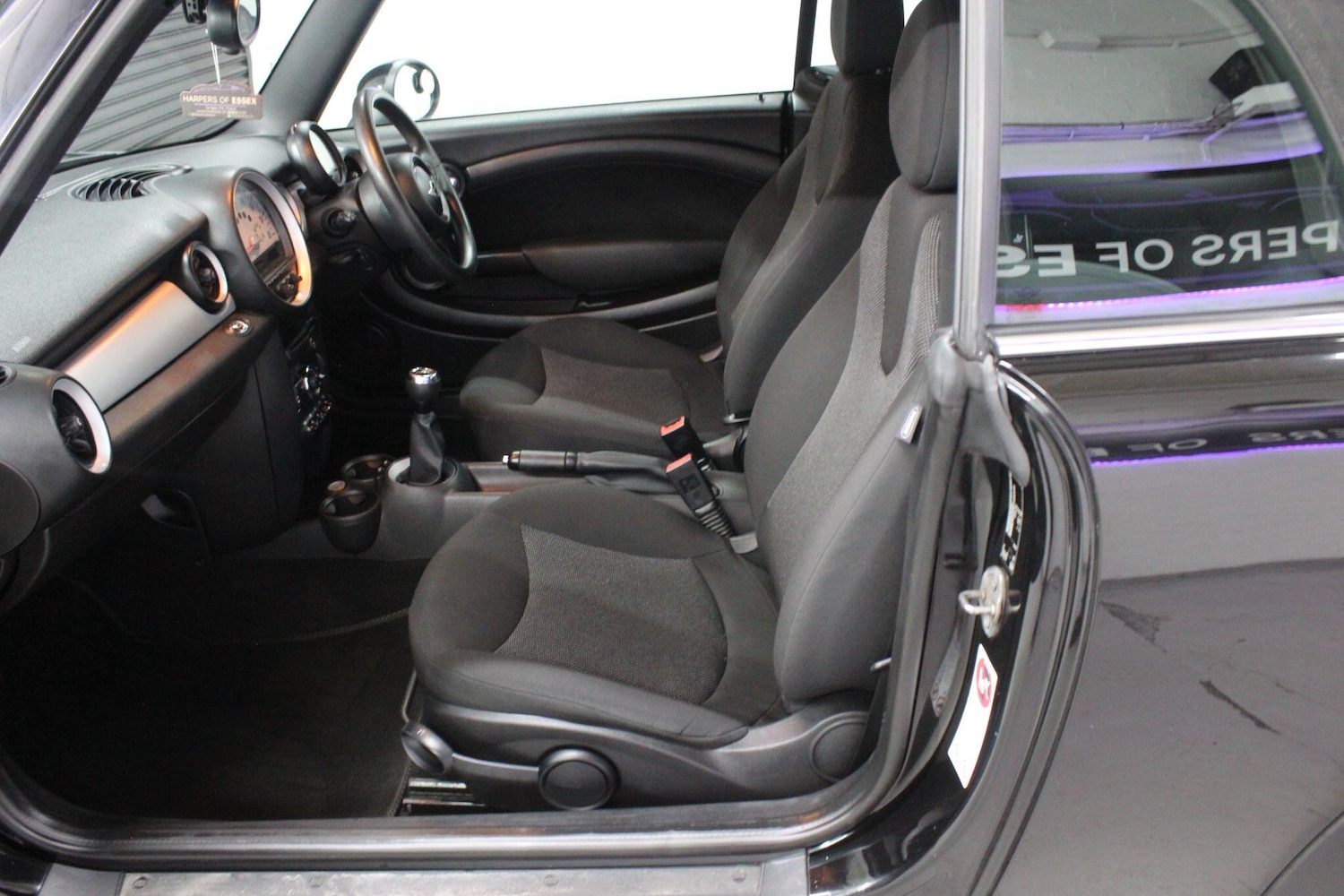 Used MINI Convertible 2014 for sale - 76059527: Photo 25