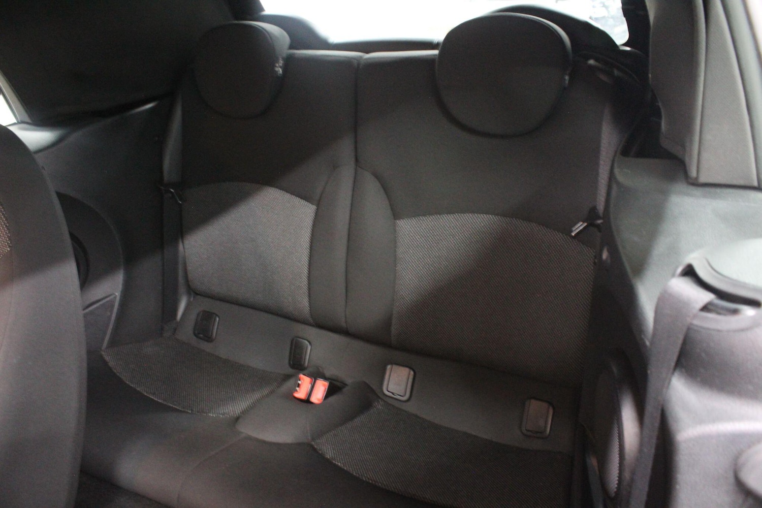 Used MINI Convertible 2014 for sale - 76059527: Photo 28