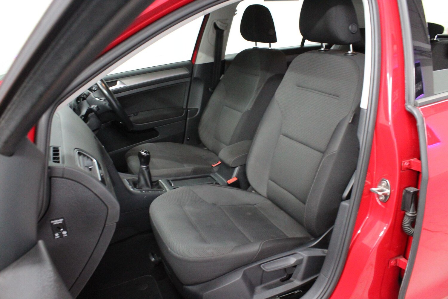 Used Volkswagen Golf 2015 for sale - 76370609: Photo 14