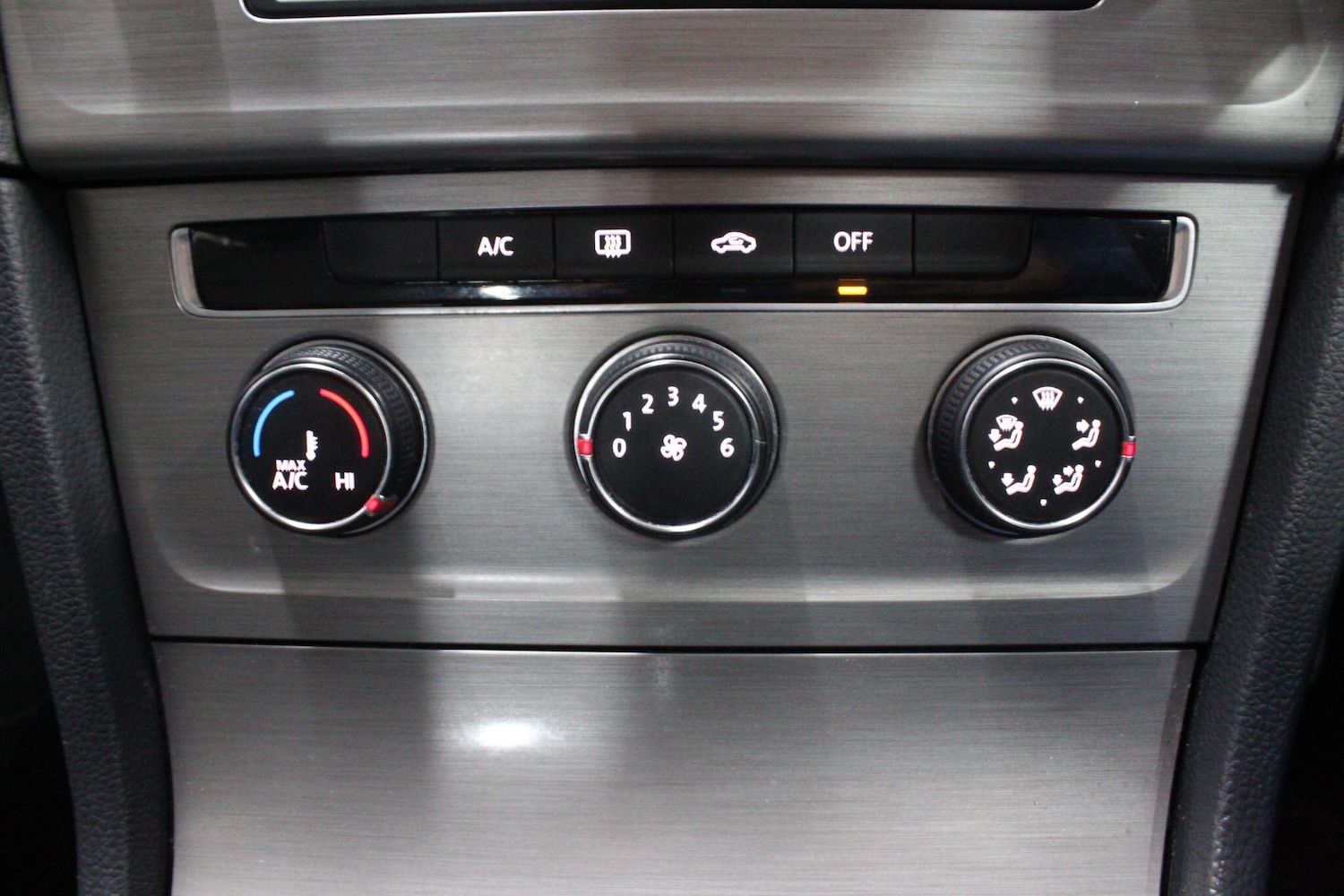 Used Volkswagen Golf 2015 for sale - 76370609: Photo 31