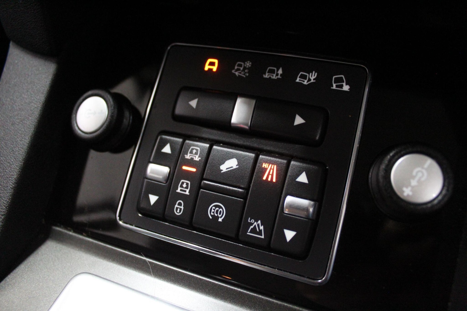 Used Land Rover Discovery 4 2014 for sale - 77190830: Photo 31