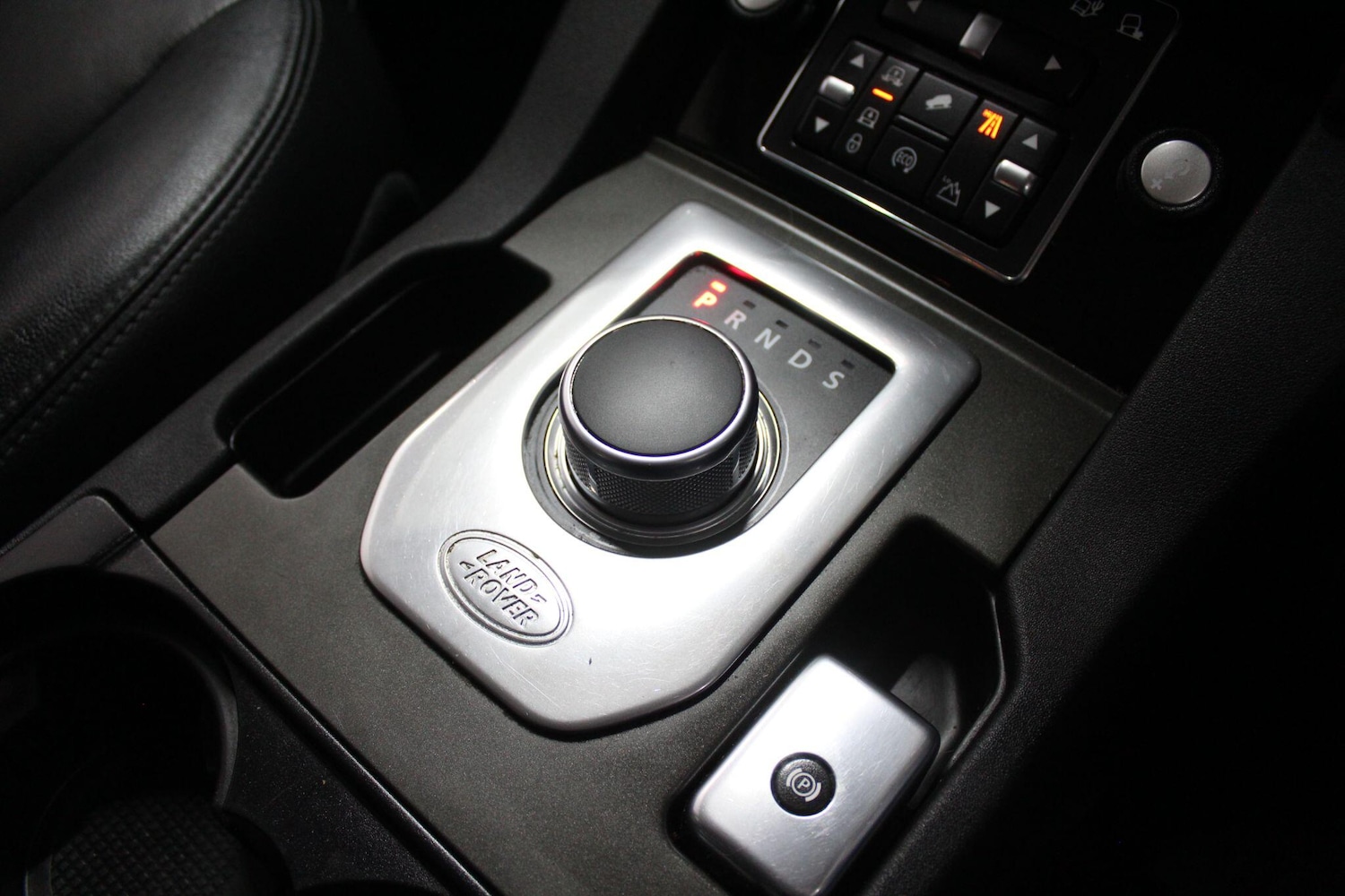 Used Land Rover Discovery 4 2014 for sale - 77190830: Photo 39