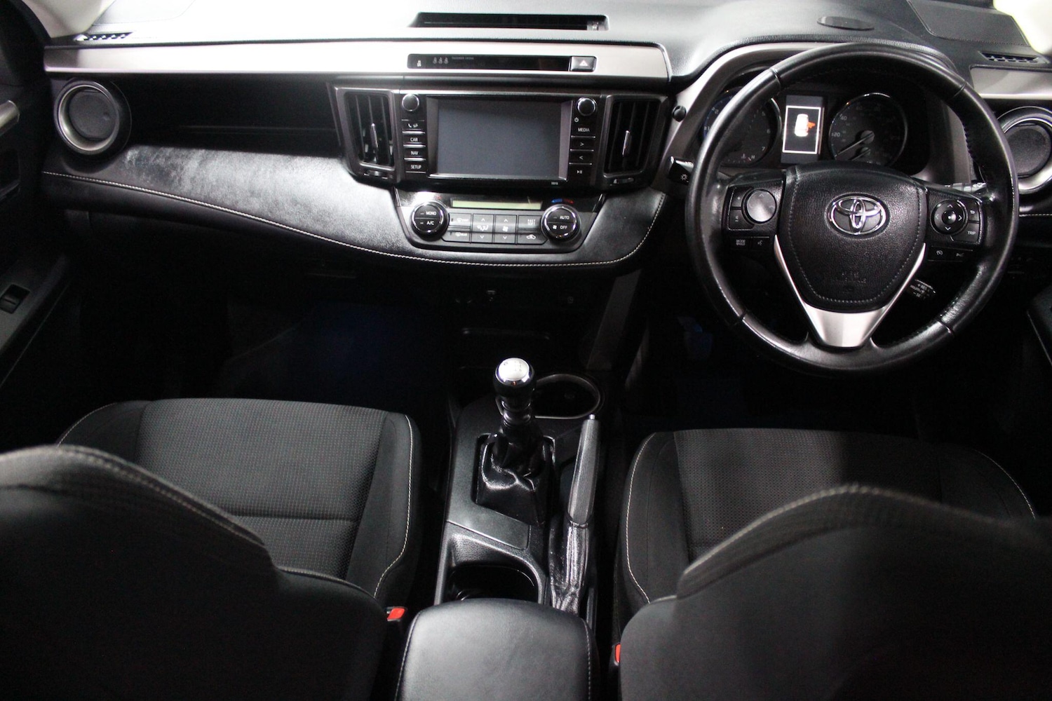 Used Toyota RAV4 2017 for sale - 77215828: Photo 19