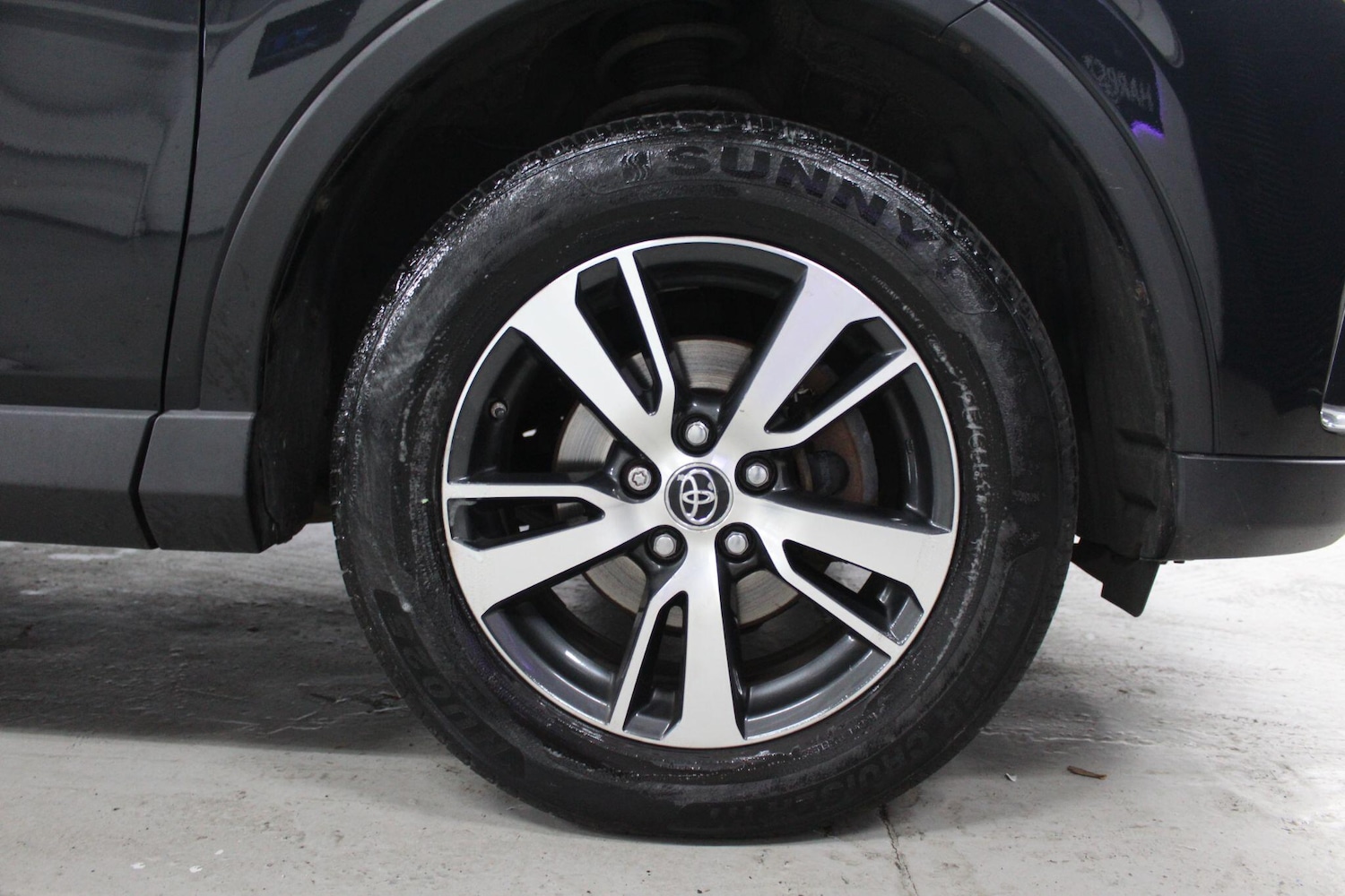 Used Toyota RAV4 2017 for sale - 77215828: Photo 22