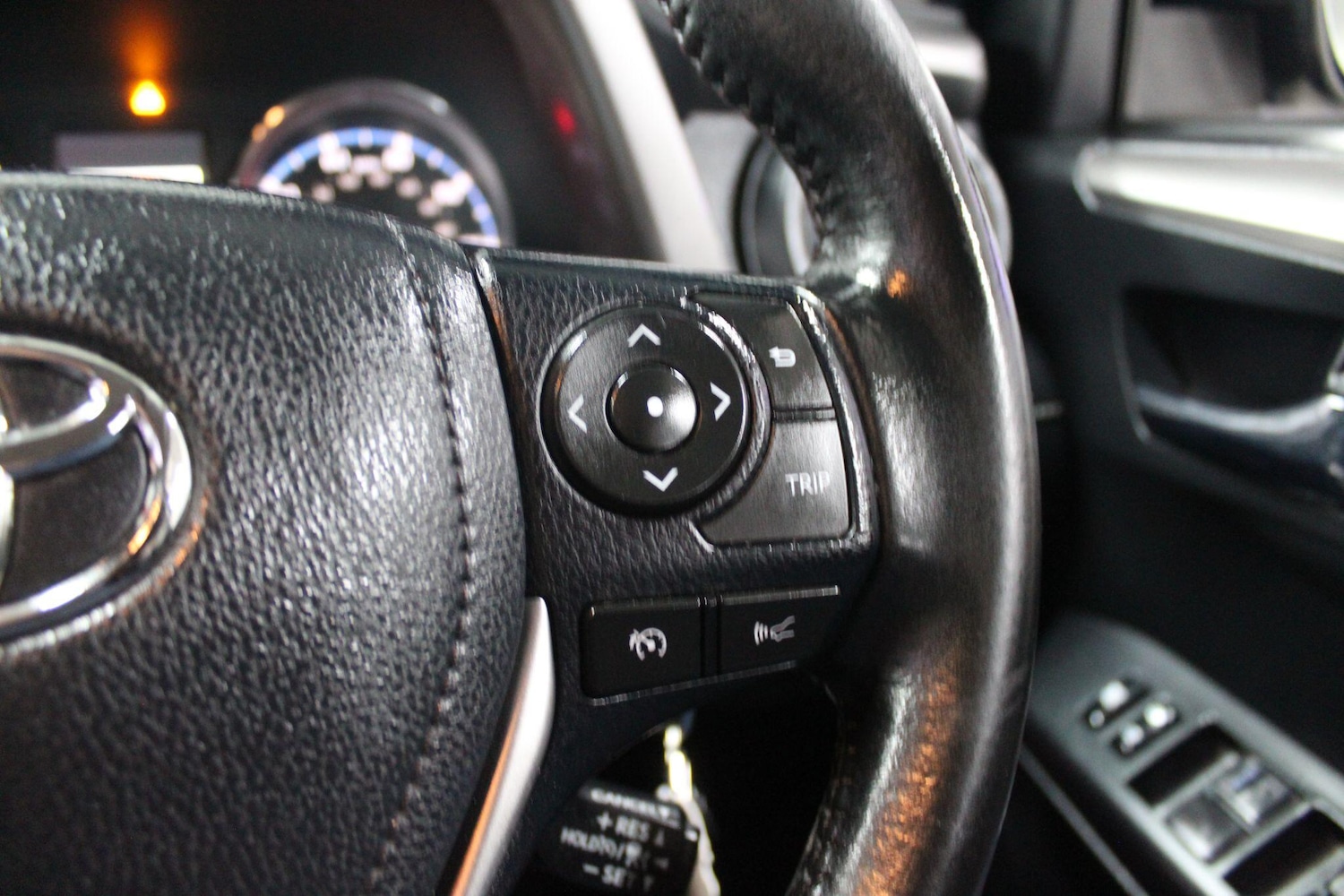 Used Toyota RAV4 2017 for sale - 77215828: Photo 29