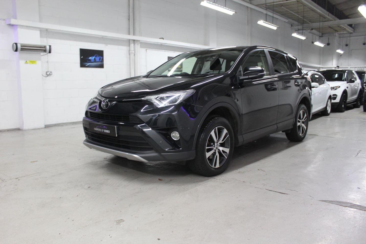 Used Toyota RAV4 2017 for sale - 77215828: Photo 4