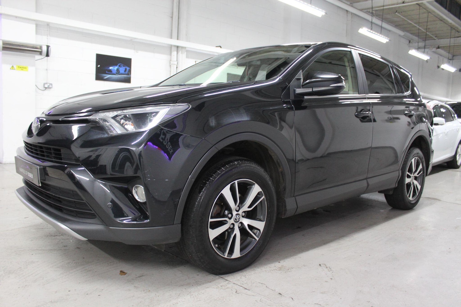 Used Toyota RAV4 2017 for sale - 77215828: Photo 5