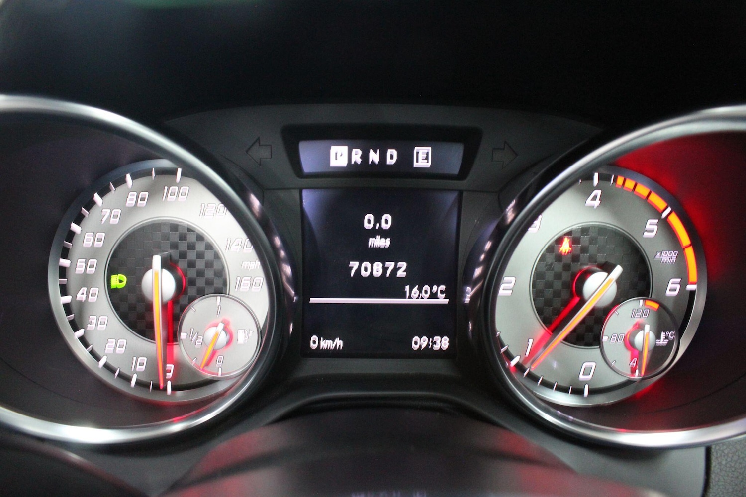 Used Mercedes-Benz SLK 2013 for sale - 76992957: Photo 29