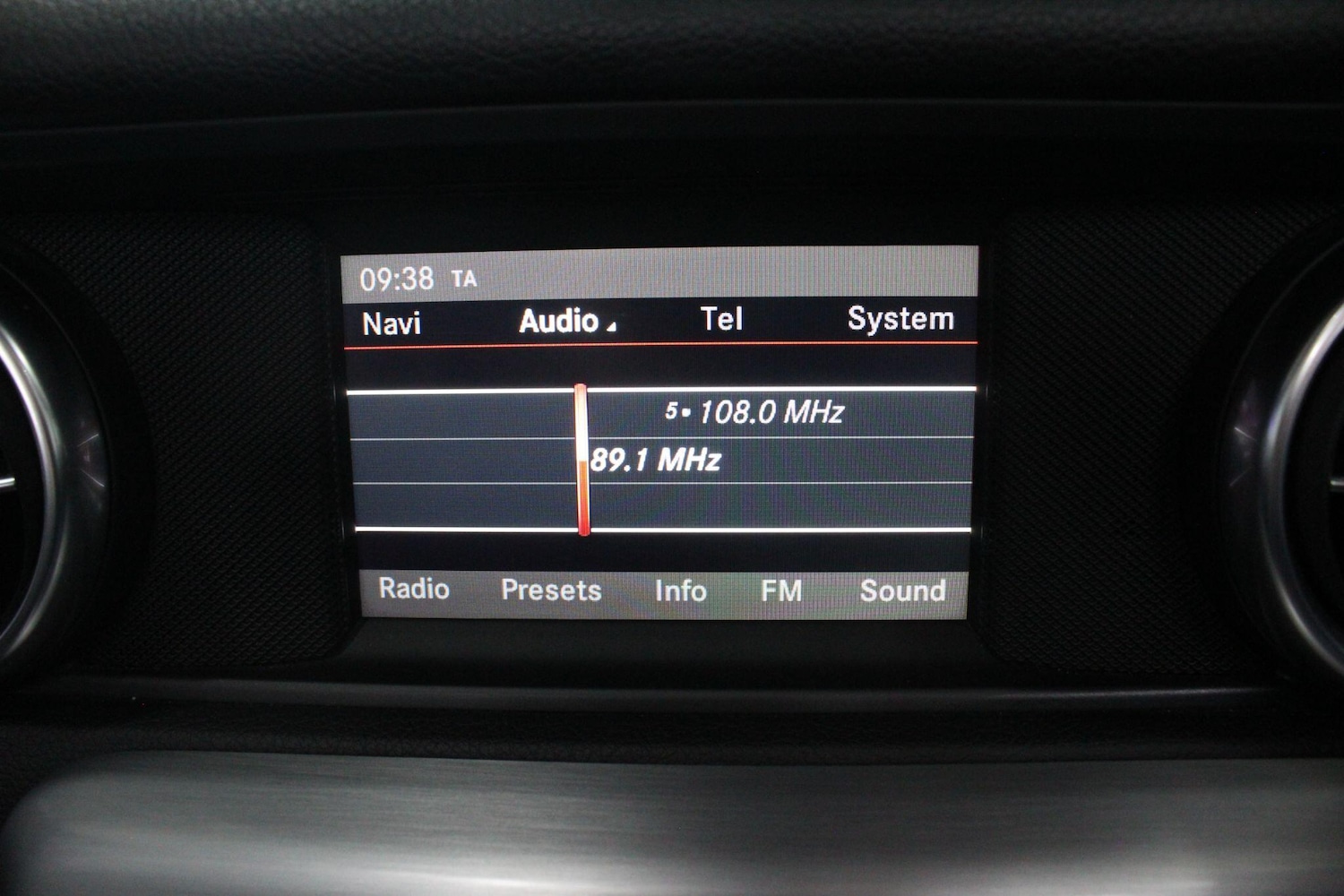 Used Mercedes-Benz SLK 2013 for sale - 76992957: Photo 33